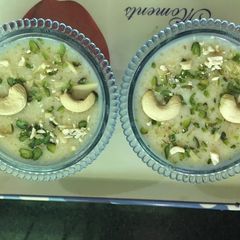 A picture of Doodh daliya. (Daliya kheer).