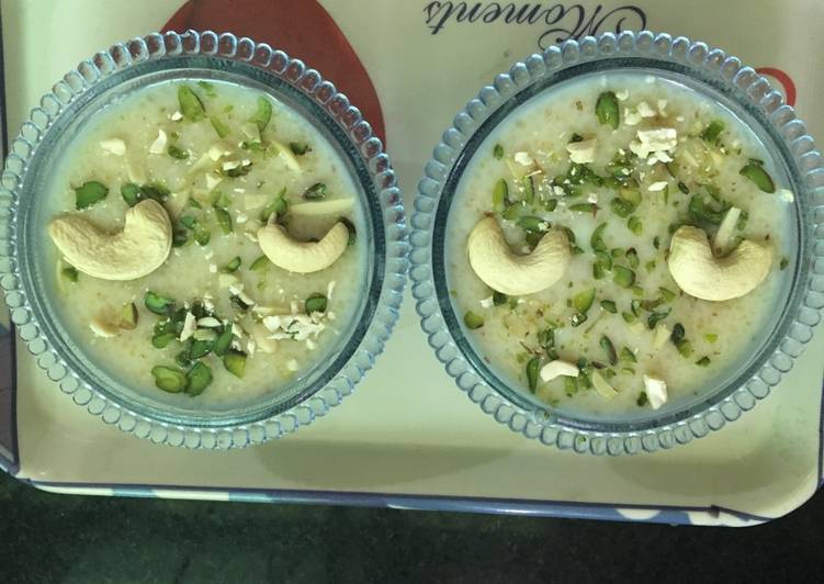 Doodh daliya. (Daliya kheer)