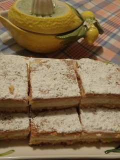 Könnyű citromos túrós szelet recept fotója