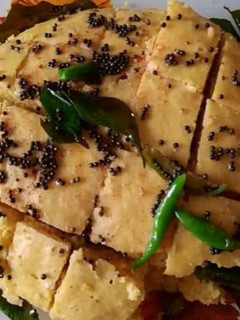ढोकला (dhokla recipe in Hindi) रेसिपी मुख्य फोटो