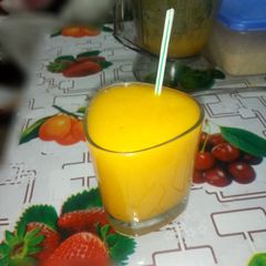 A picture of Papaya mango smoothie.