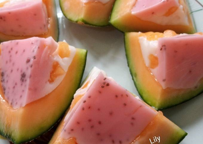 Puding Susu Stroberi Melon
