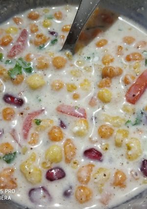 A picture of Yogurt Raita.