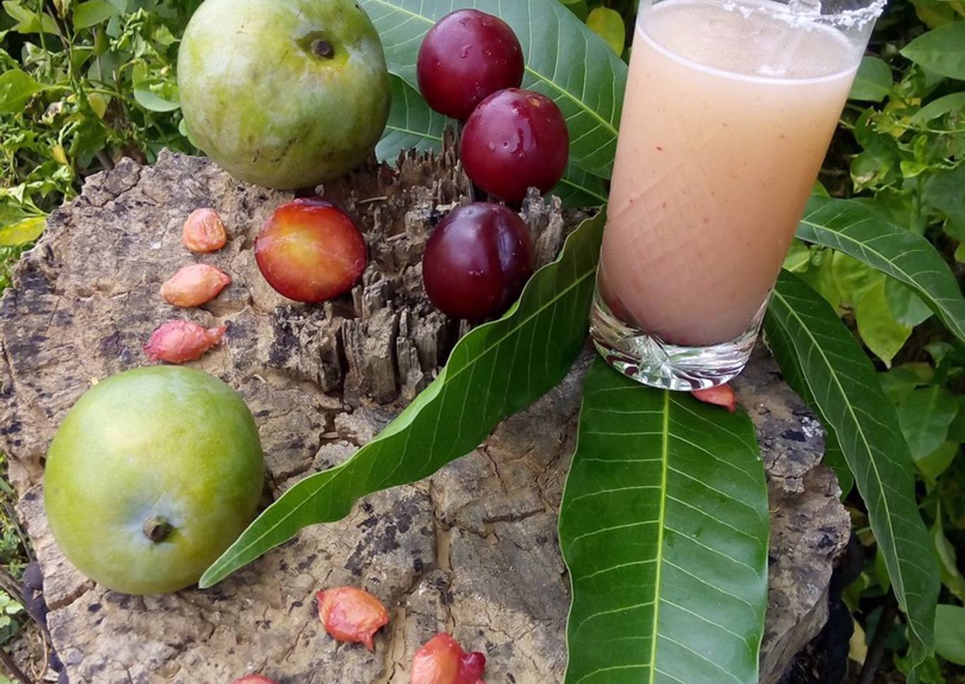 Fresh plum and mango juice