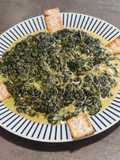 Espinacas frescas con nata y queso