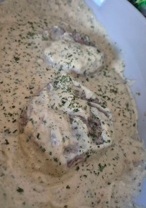 Une photo de Tournedos de boeuf à la crème onctueuse légère en cocotte😃