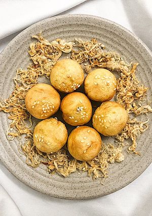 Hình của món Bánh khoai lang nhân chà bông 🍠.