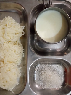 ரவை இடியாப்பம் செய்முறை முக்கிய புகைப்படம்