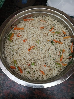 ப்ரைடு ரைஸ் ஹோட்டல் ஸ்டைல் (Fried rice recipe in tamil) செய்முறை முக்கிய புகைப்படம்