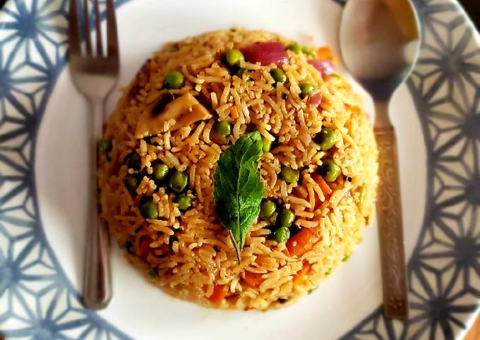 Step-by-Step Guide to Make Super Quick Homemade Chinese fried rice😋
