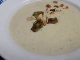 Crema de puerros y almendras