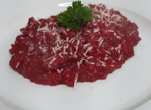 Una foto de Risotto de remolacha