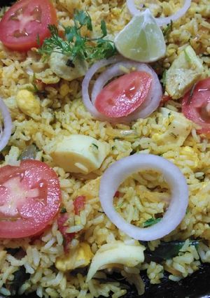 A picture of Egg tawa pulav.