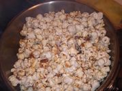 Una foto de palomitas en agua