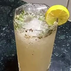 A picture of Gondhoraj lemon soda.