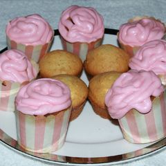 A picture of Lemon Cupcakes.