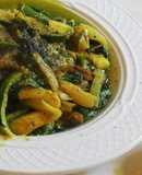 Zucchini noodles with spinach masala curry