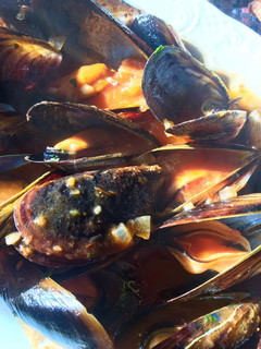 Una foto de Mejillones picantones