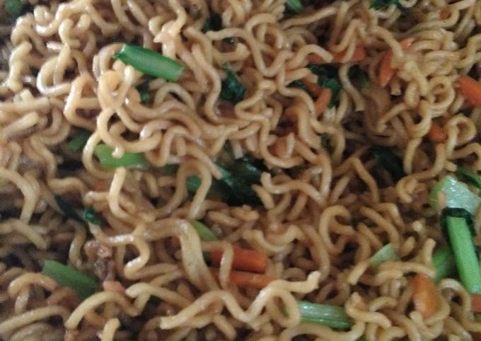 Resep Mie warna warni oleh eva liana - Cookpad