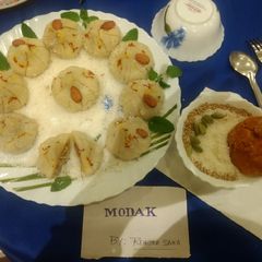 A picture of Modak.