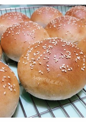 全麥蛋白漢堡麵包 的食譜成品照片