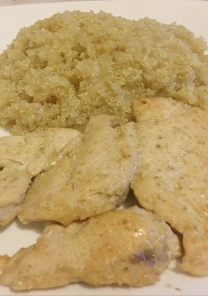 Una foto de Quinoa con pollo fit