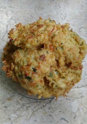 Foto resep Bakwan Mie Pedas