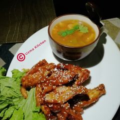A picture of BBQ Wings.