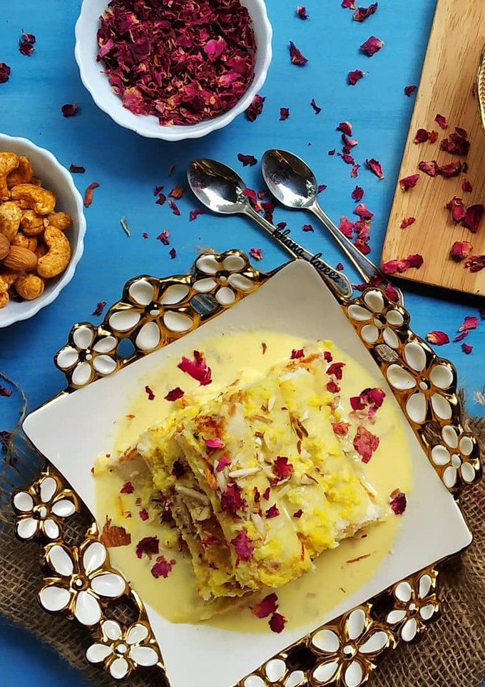 A picture of Instant Malai Roll.