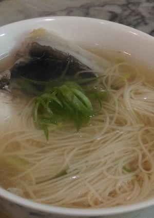 【料亭和露】虱目魚麵線湯 的食譜成品照片