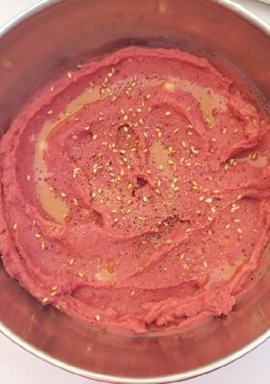 Una foto de Pink Hummus