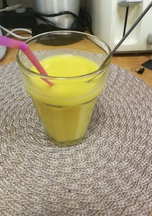 Mangós smoothie recept fotója