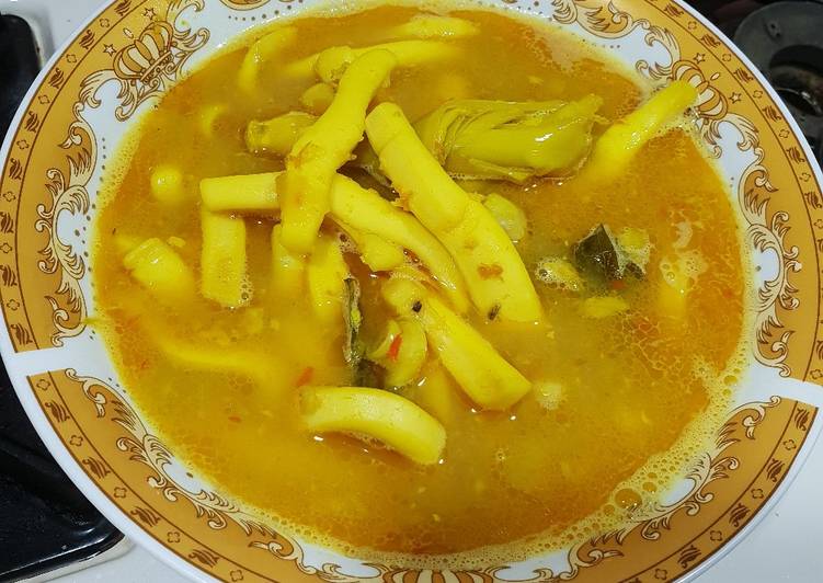 Langkah Mudah untuk Menyiapkan Cumi kuah kuning, Lezat Sekali