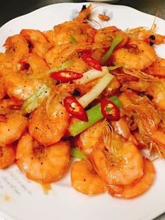 Hình của món Tôm rim mặn ngọt.
