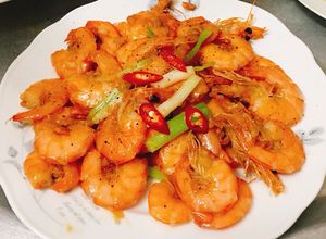 Hình của món Tôm rim mặn ngọt.