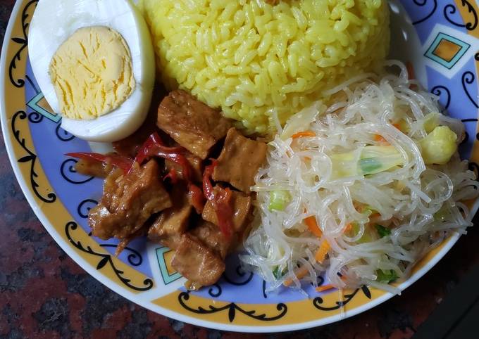 Nasi Kuning Sederhana