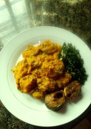 A picture of Yam and sweet potato porridge.