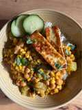 Curry de Coco con Garbanzos y Halloumi 🌽🥥