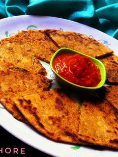 सूजी वेजिटेबल पराठा (Suji vegetable paratha recipe in Hindi) रेसिपी मुख्य फोटो