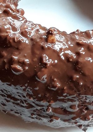 Une photo de ☆Glaçage Rocher au Chocolat Noir☆Trucs et Astuces☆