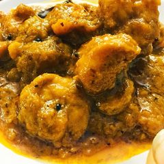 A picture of Chettinad prawns.