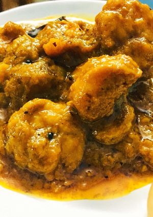 A picture of Chettinad prawns.