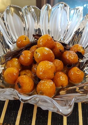 Una foto de Tejocotes en almíbar