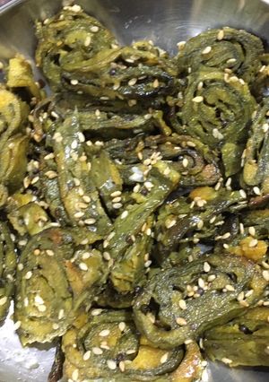 Patra (Pothe Che Paan) Recipe by Binita Patel - Cookpad