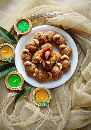 A picture of Cranberry & Mixed Nuts Besan Laddu.