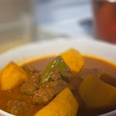Aloo gosht A picture of Aloo gosht.