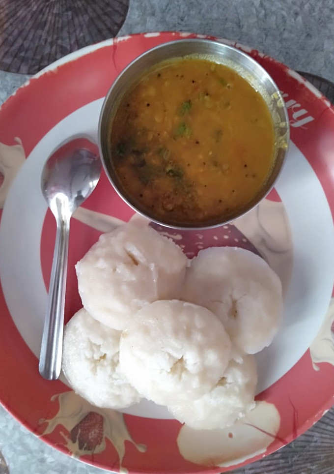 A picture of Instant Idli Sambhar.