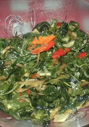 Foto resep Tumis daun singkong ikan asin