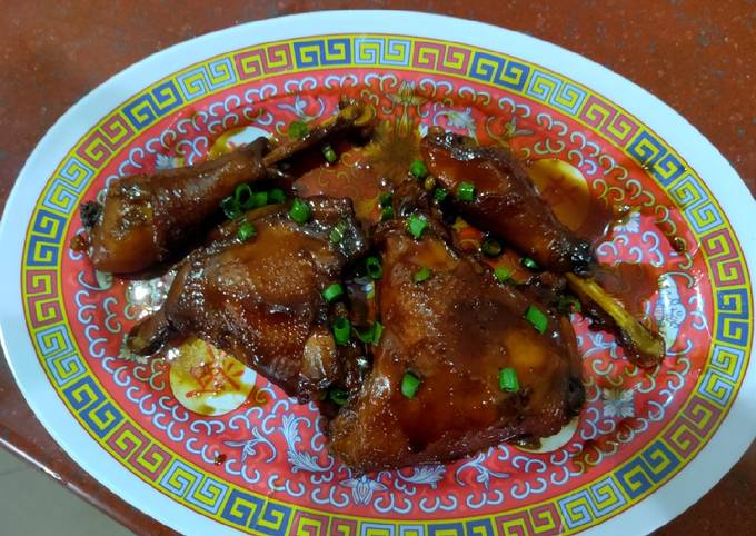 Ayam Kecap (Soy Sauce Chicken/See Yao Gai)