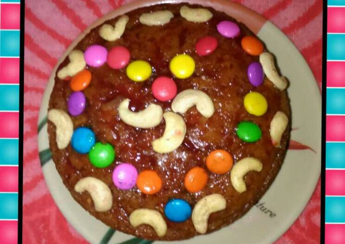 Eggless nut &amp; fruit cake